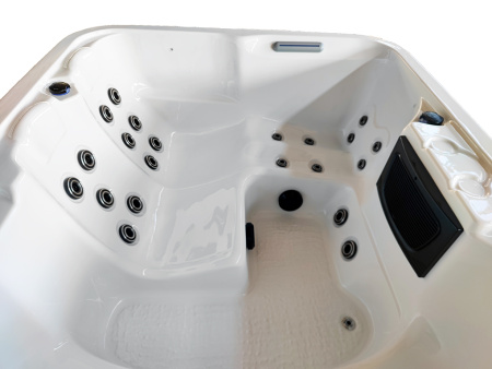 Гидромассажный Спа-Бассейн Jazzi Pool Montana SKT338B1